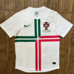 12 White Portuguese Teeth Short Sleeves 2 (retro)