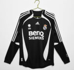 Long sleeves: 2006/07 Real Madrid second guest 3B 13 (retro)