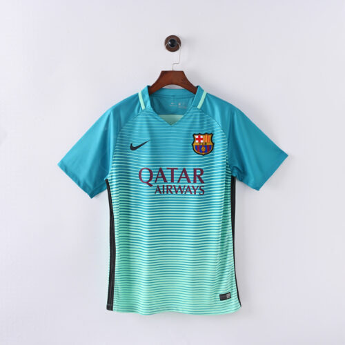 16-17 Barcelona away 8 (retro)