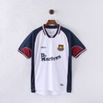 99-01 West Ham United A 8 (retro)