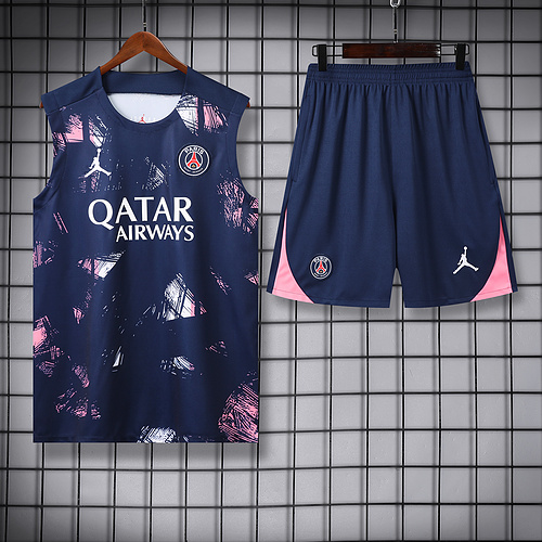 medium 24-25 Paris training uniform